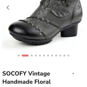 SOCOFY Gray Floral Heeled Boots